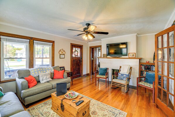 House (3 Bedrooms) | Front of property - 'trout House' in Dtwn Damascus: Near Creeper Trail (Damascus)