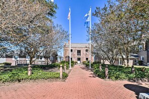 House (3 Bedrooms) | Interior - Cozy Currituck Home w/ Fire Pit Near Ferry! (Currituck)