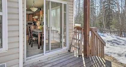 Peaceful Alaskan Escape: 13 Mi to Fairbanks!