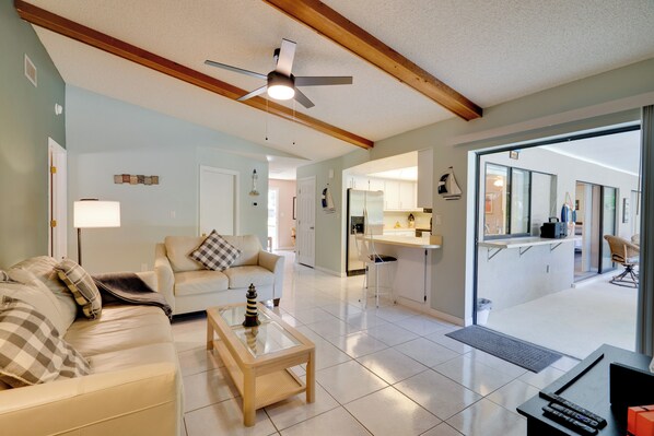 House (3 Bedrooms) | Interior - Coastal Retreat w/ Grill: 4 Mi to Dtwn Cape Coral! (Cape Coral)