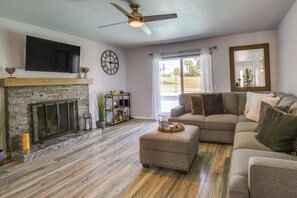 House (3 Bedrooms) | Interior