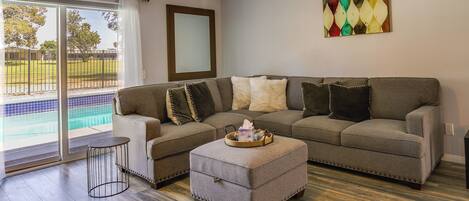 House (3 Bedrooms) | Interior