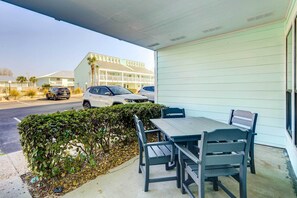 Interior - Walkable Panama City Beach Condo w/ Pool Access! (Panama City Beach)