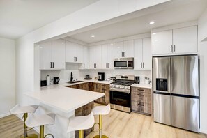 บ้านพัก (4 Bedrooms) | ภายใน