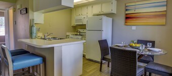 2 Mi to Coachella & Stagecoach: Condo w/ Pool