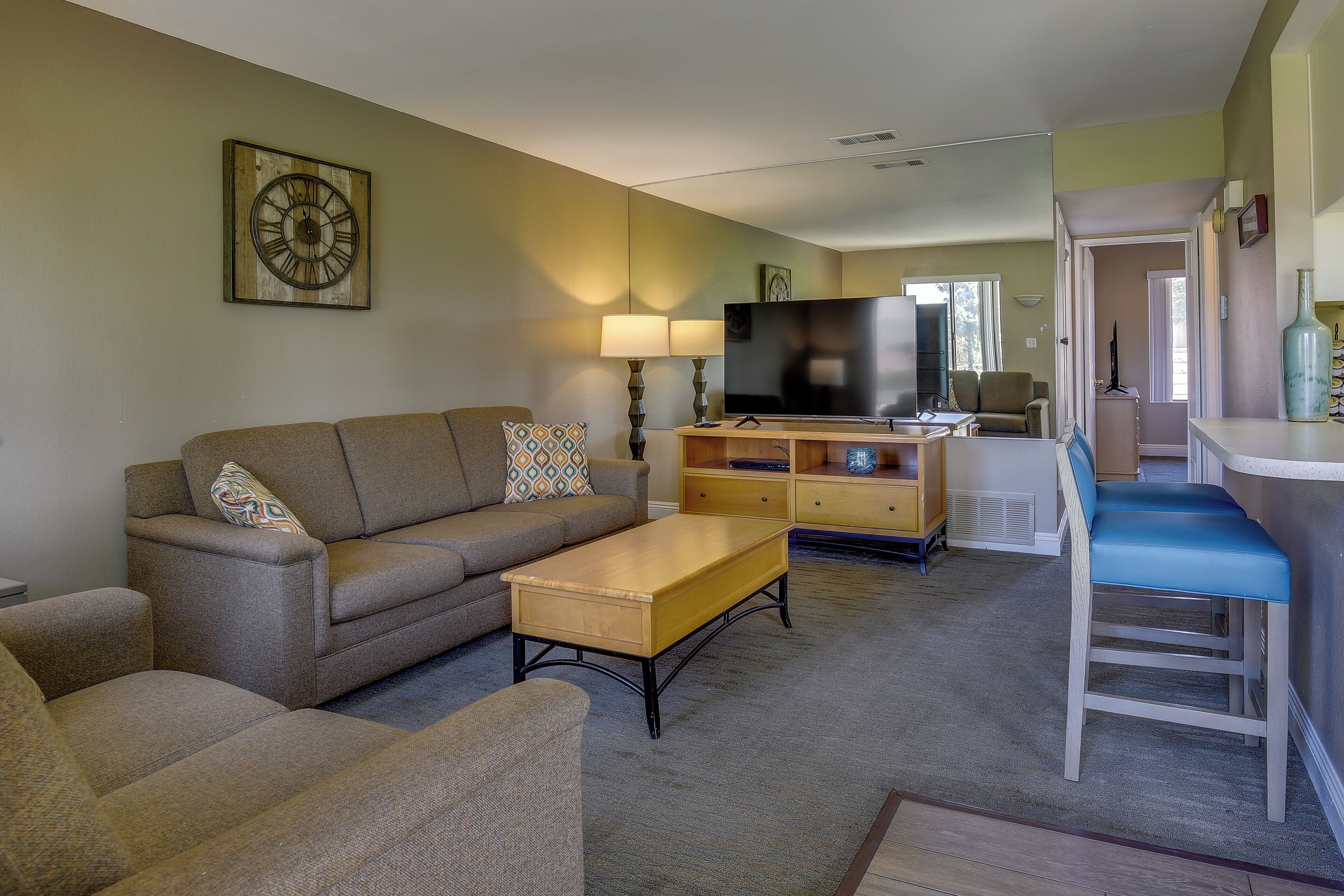 Apartment (2 Bedrooms) | Front of property