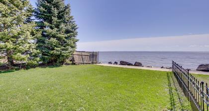 La Petit Maison - Lakefront Oshkosh Home!