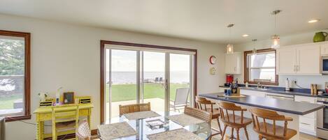 House (3 Bedrooms) | Front of property