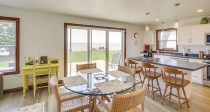 La Petit Maison - Lakefront Oshkosh Home!