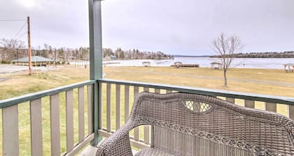 Condo w/ Rangeley Lake Views: 10 Mi to Saddleback!