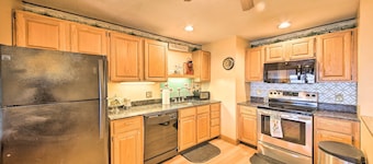 Condo w/ Rangeley Lake Views: 10 Mi to Saddleback!