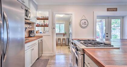 Cozy North Charleston Getaway w/ Fire Pit!