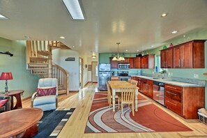 Cottage (2 Bedrooms) | Interior