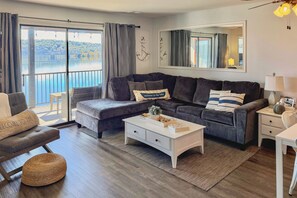 Apartment (2 Bedrooms) | Front of property