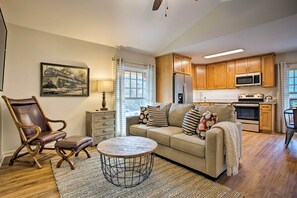 Apartment (1 Bedroom) | Front of property - Walk to Main Street Eats: Remodeled Saluda Apt (Saluda)