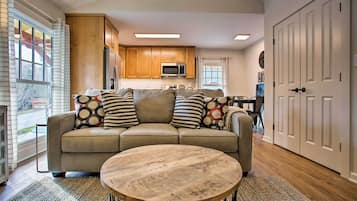 Apartment (1 Bedroom) | Interior