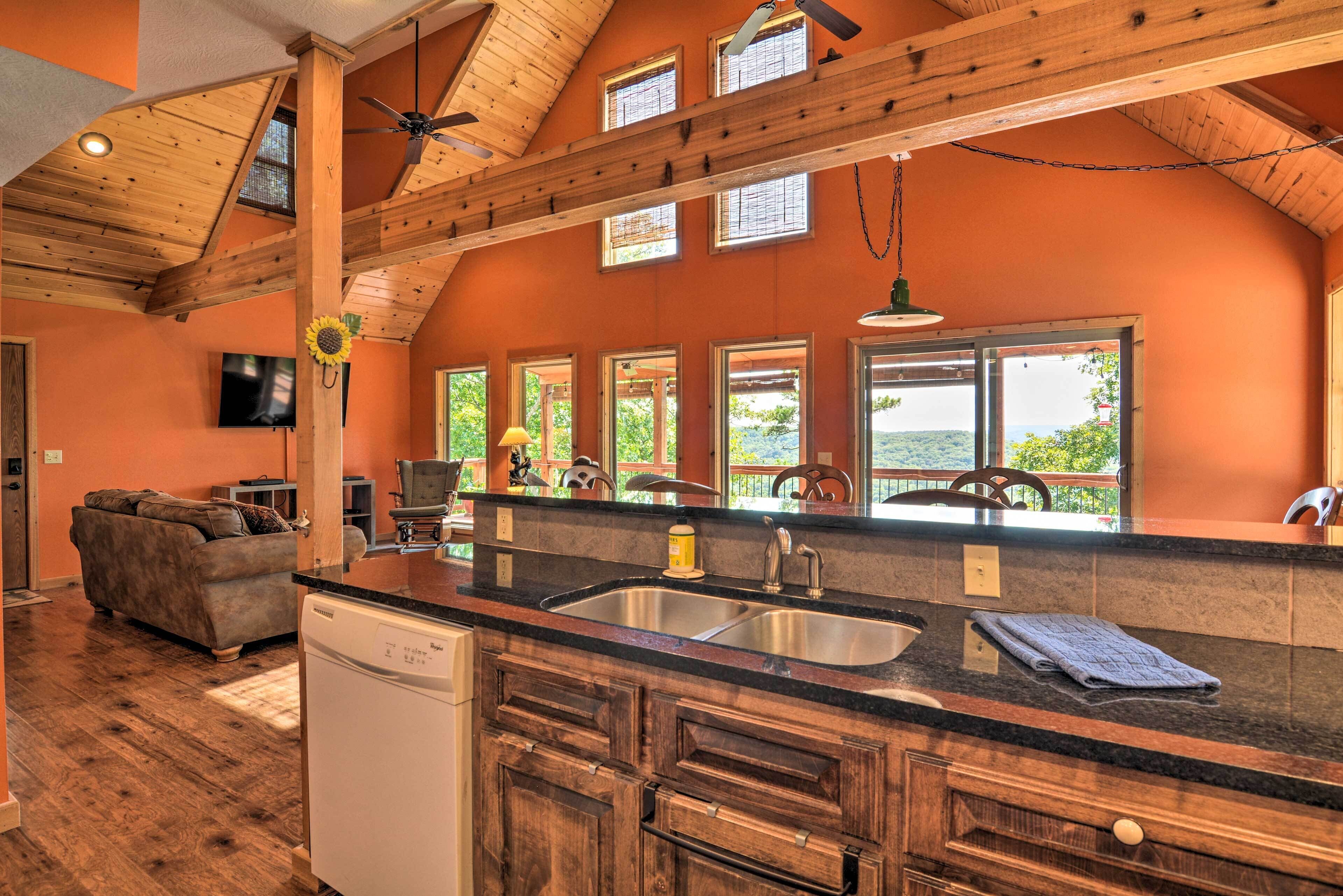 House (4 Bedrooms) | Interior