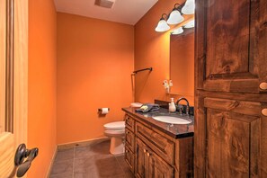 House (4 Bedrooms) | Interior - Spacious Log Cabin w/ Fire Pit & Game Room! (Eureka Springs)