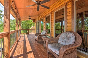 House (4 Bedrooms) | Interior - Spacious Log Cabin w/ Fire Pit & Game Room! (Eureka Springs)