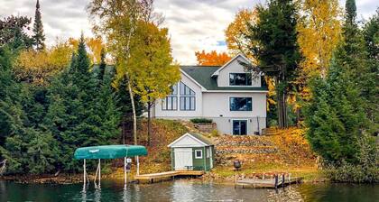 Fishing Haven: Family Home on Indian Lake
