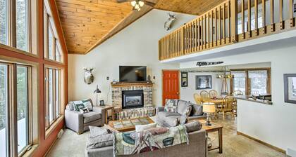 Fishing Haven: Family Home on Indian Lake