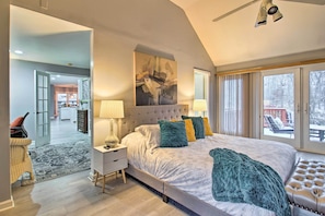 House (5 Bedrooms) | Interior