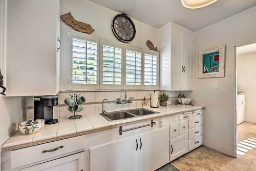 Picturesque Ventura Retreat: Steps to Shore!