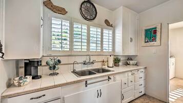 House (1 Bedroom) | Interior