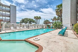 Apartment (1 Bedroom) | Interior - Corpus Christi Condo w/ Community Amenities! (Corpus Christi)