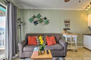 Interior - Corpus Christi Condo w/ Community Amenities! (Corpus Christi)