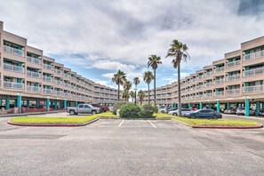 Apartment (1 Bedroom) | Interior - Corpus Christi Condo w/ Community Amenities! (Corpus Christi)