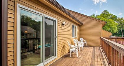 Lincoln Condo w/ Balcony - 6 Mi to Loon Mtn!