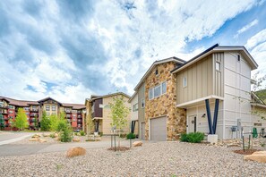 Apartment (2 Bedrooms) | Interior - Steps to Conquest Ski Lift: Granby Home w/ Grill (Granby)