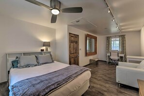 Cottage (2 Bedrooms) | Interior