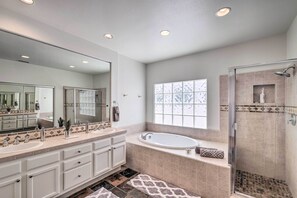 House (3 Bedrooms) | Interior - Oceanside Home w/ Rooftop Patio - Steps to Beach! (Oceanside)