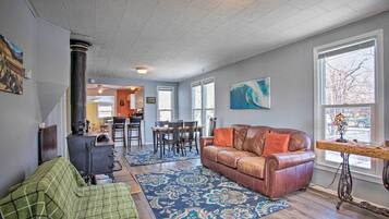 House (2 Bedrooms) | Front of property