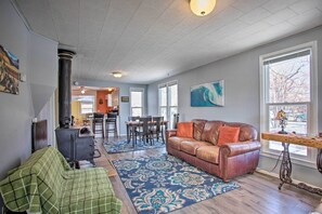 House (2 Bedrooms) | Front of property