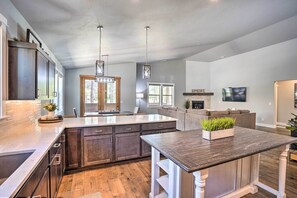 House (3 Bedrooms) | Interior - Northwest Sunriver Getaway w/ Community Amenities! (Bend)