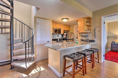 Walk to Ski Lift: Mtn-view Granby Ranch Condo