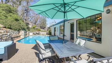 House (4 Bedrooms) | Outdoor dining