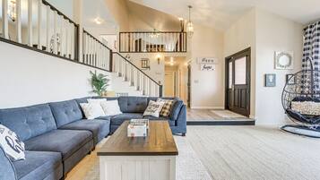 House (4 Bedrooms) | Interior