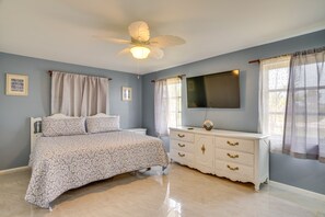 3 habitaciones, tabla de planchar con plancha, cuna de viaje y wifi 
