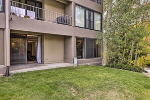 Apartment (2 Bedrooms) | Interior - Lakefront Condo w/ Mtn Views in Dillon! (Dillon)