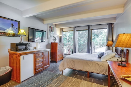 Lakefront Condo w/ Mtn Views in Dillon!