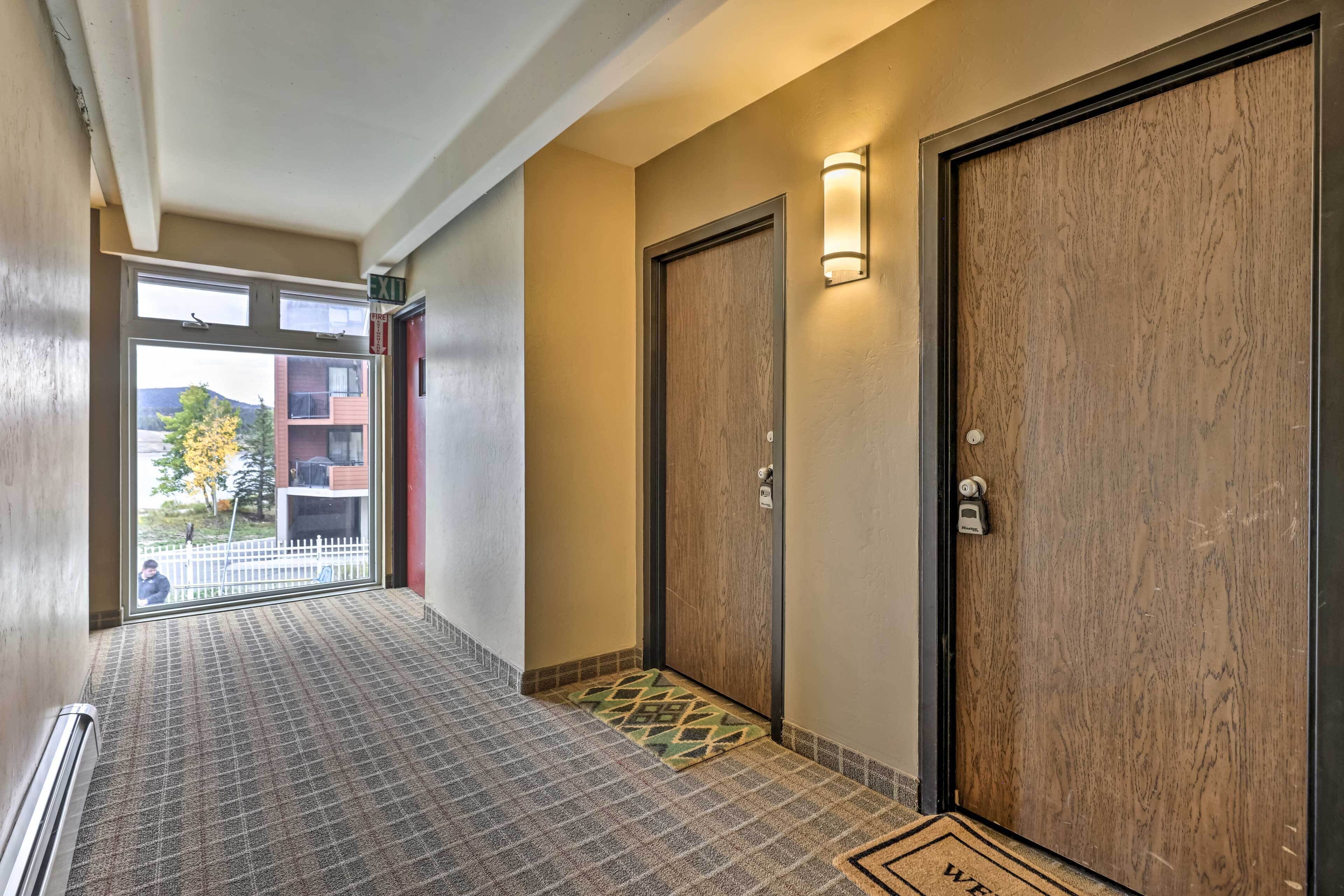 المنشأة من الداخل