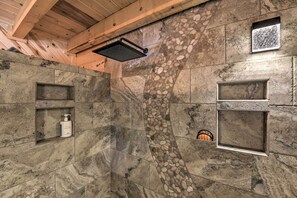 Interior - Rio Grande National Forest Cabin: Views & Hot Tub (Del Norte)