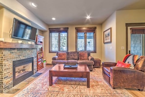 Apartment (3 Bedrooms) | Interior - Central Mammoth Lakes Townhome ~ 1 Mi to Slopes (Mammoth Lakes)