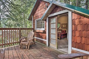 Interior - The Sundance Cottage w/ Patio - Near Mt Hood! (Rhododendron)