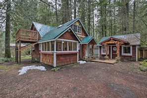 Interior - The Sundance Cottage w/ Patio - Near Mt Hood! (Rhododendron)