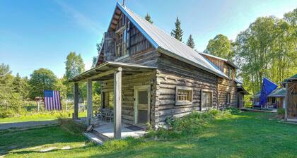 Historic Century-old Cabin in Downtown Hope